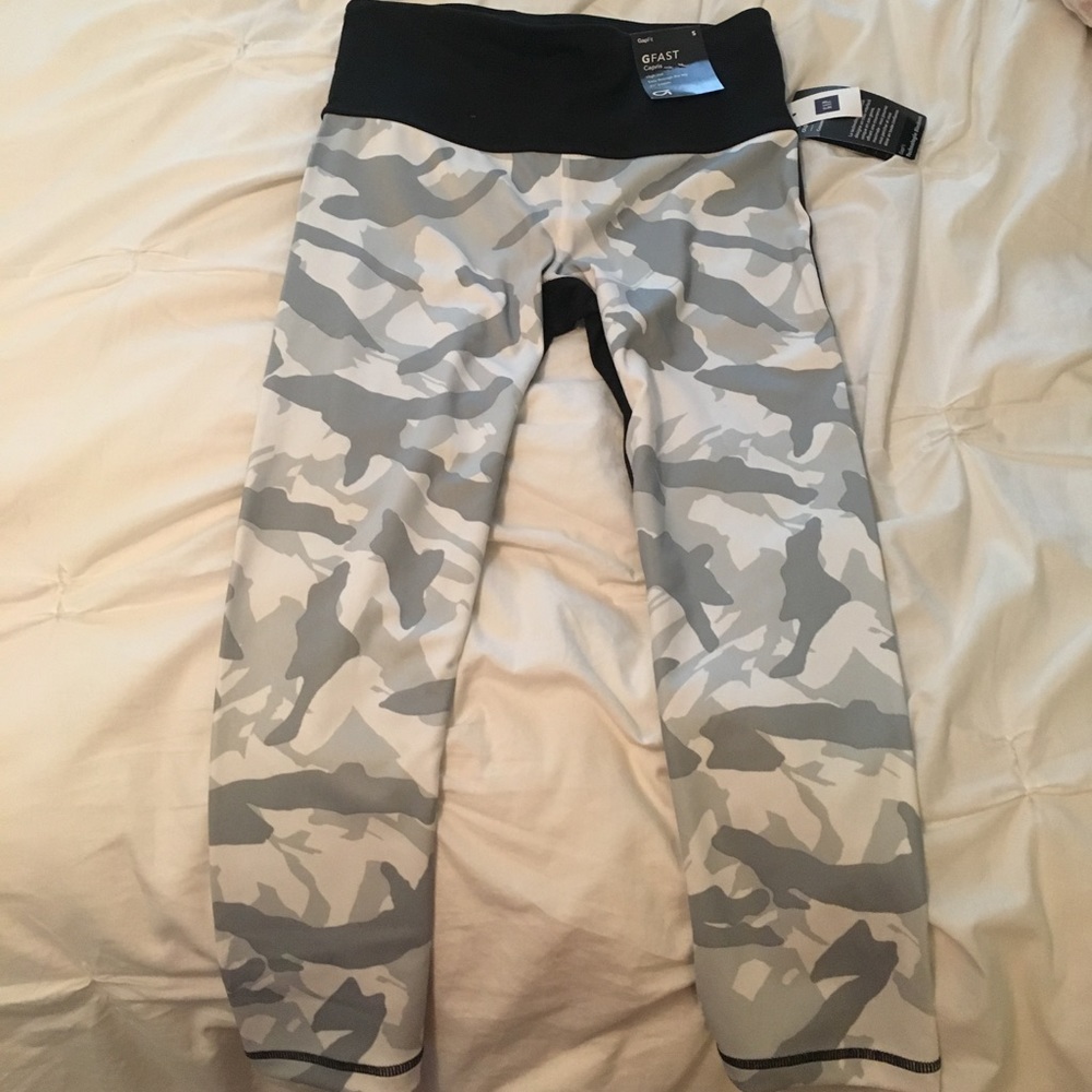 Gap Gfast White camo leggings NWT